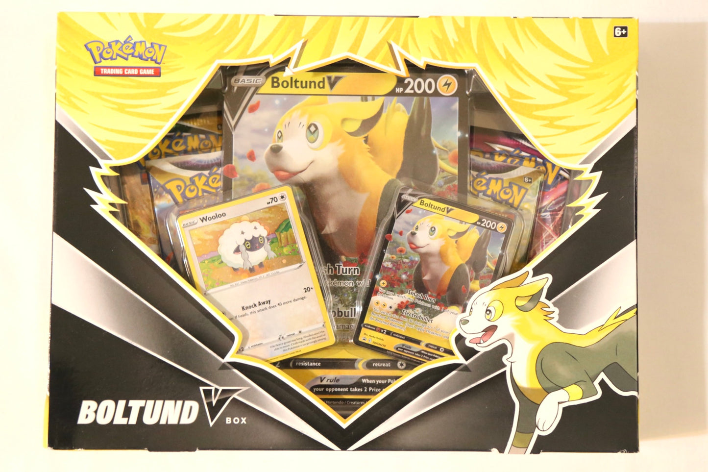 Pokemon TCG: Boltund V Box | Factory Sealed | 4 Booster Packs (1 Evolving Skies)+ Promo Cards